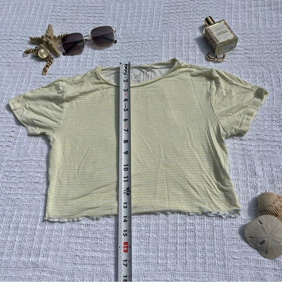 Yellow and white pacsun striped short sleeve tee size small - Picture 4 of 7